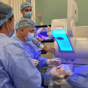 Pacient-la-interventie-cu-VISUMAX